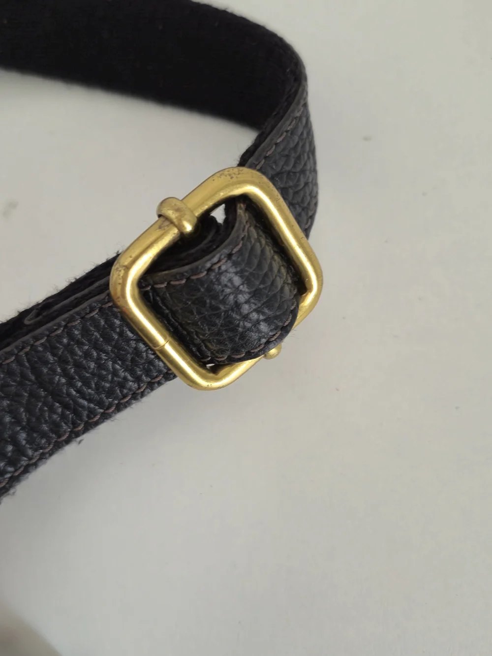 Minimalist Fossil Black Pebbled Leather Crossbody Bag - Picture 5 of 11